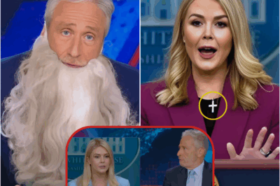 SHOCKING PAYBACK: Jon Stewart Finally Hits Back — And It Was Brutal. Karoline Leavitt Was So Humiliated by Jon Stewart, She Gave Up Her Crooss Necklace.